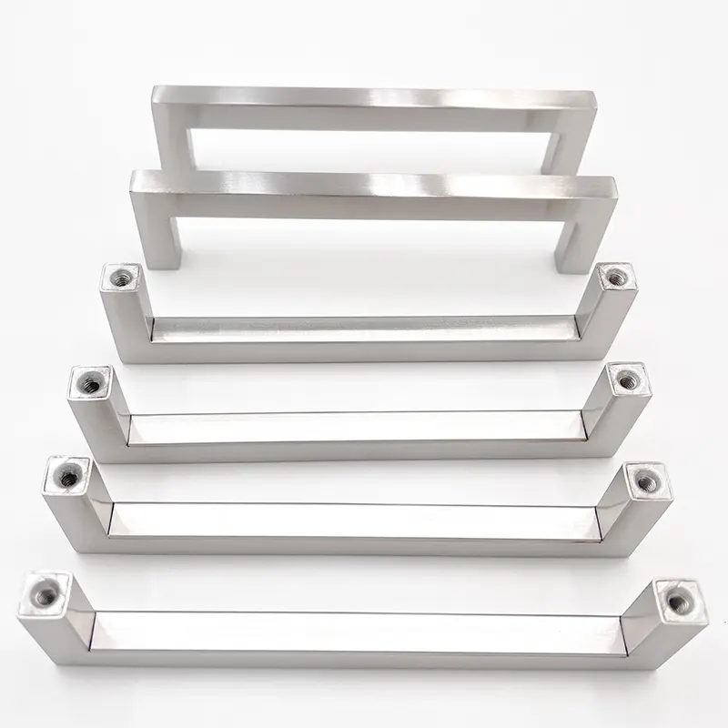 How to Choose the Right Handle for Your Glass Door