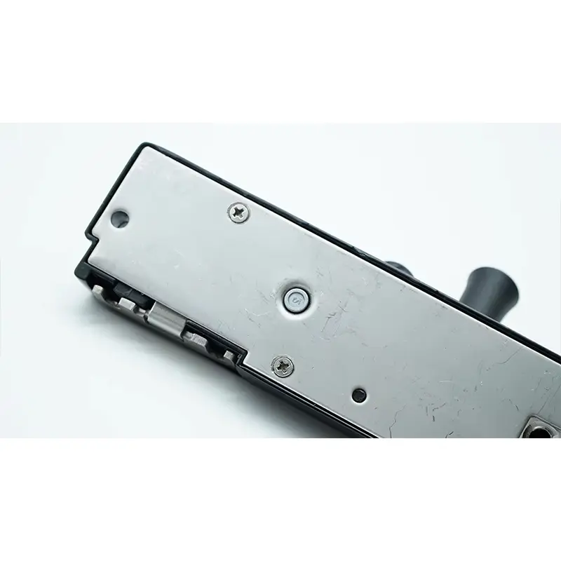 Reinforced hand crank window opener